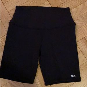 Alo Yoga bike shorts